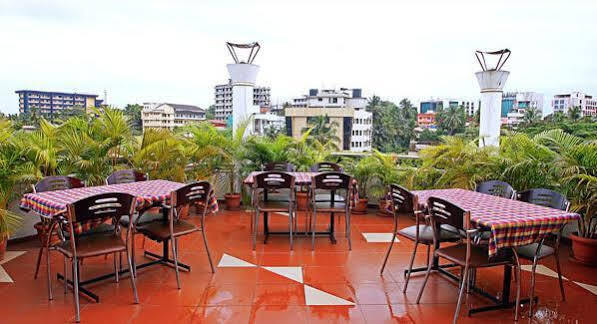 Treebo Trend Hotel Indrapuri Thiruvananthapuram Extérieur photo